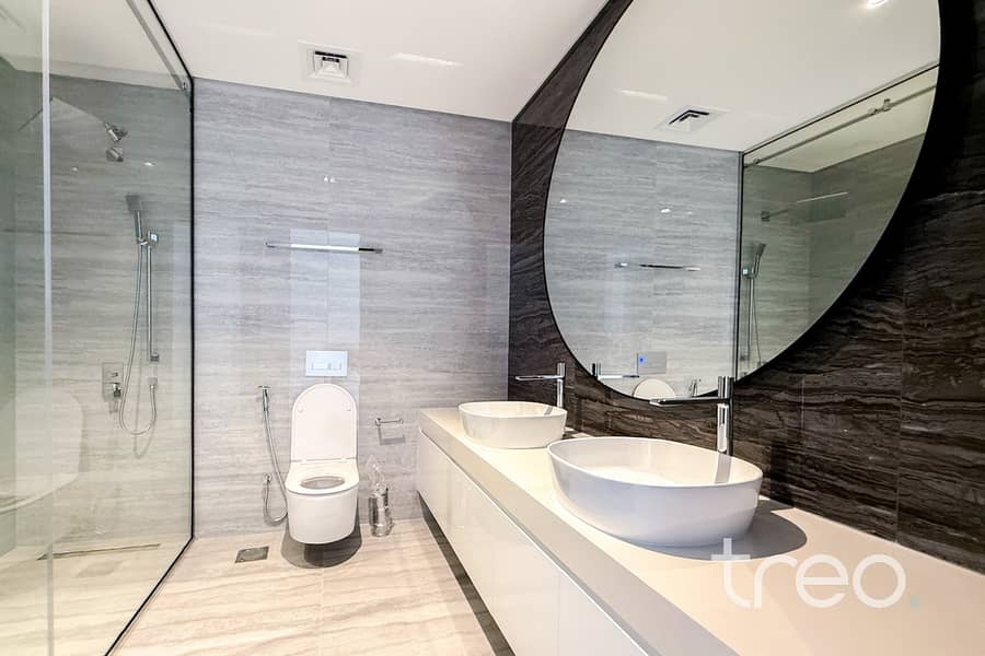 Vacant now | Corner Plot | Single Row - Image 13