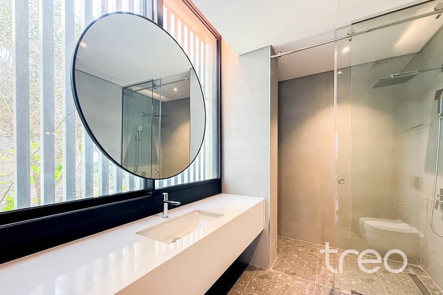 Vacant now | Corner Plot | Single Row - Image 15