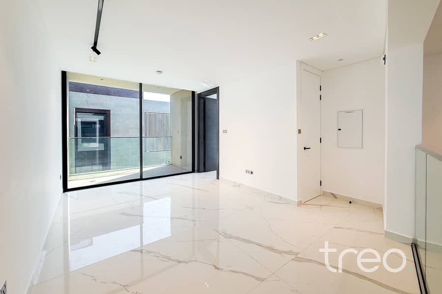 Vacant now | Corner Plot | Single Row - Image 17