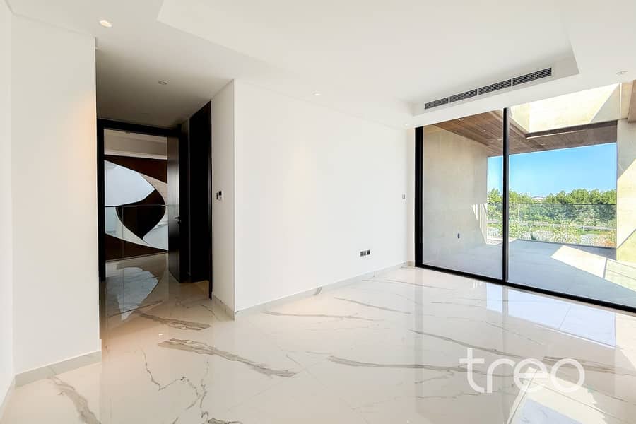 Vacant now | Corner Plot | Single Row - Image 20