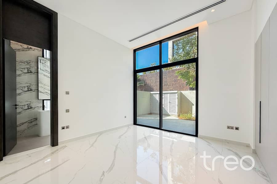 Vacant now | Corner Plot | Single Row - Image 29