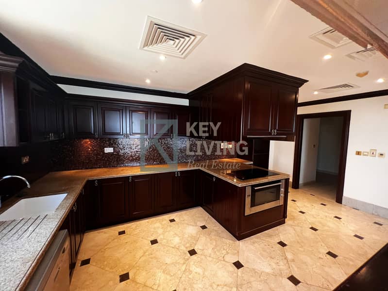 15 Kitchen (5). jpeg