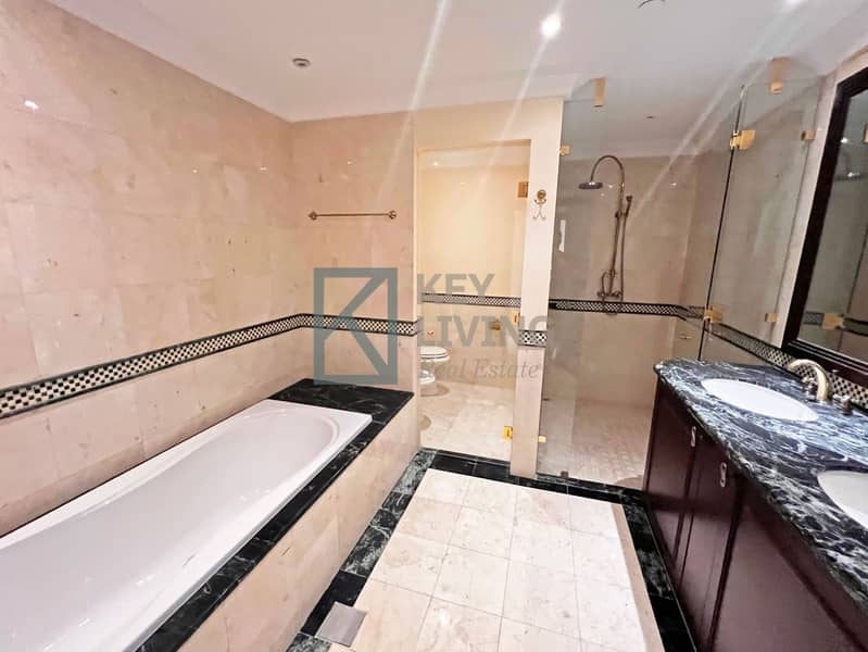 32 Bathroom4 (1). jpeg