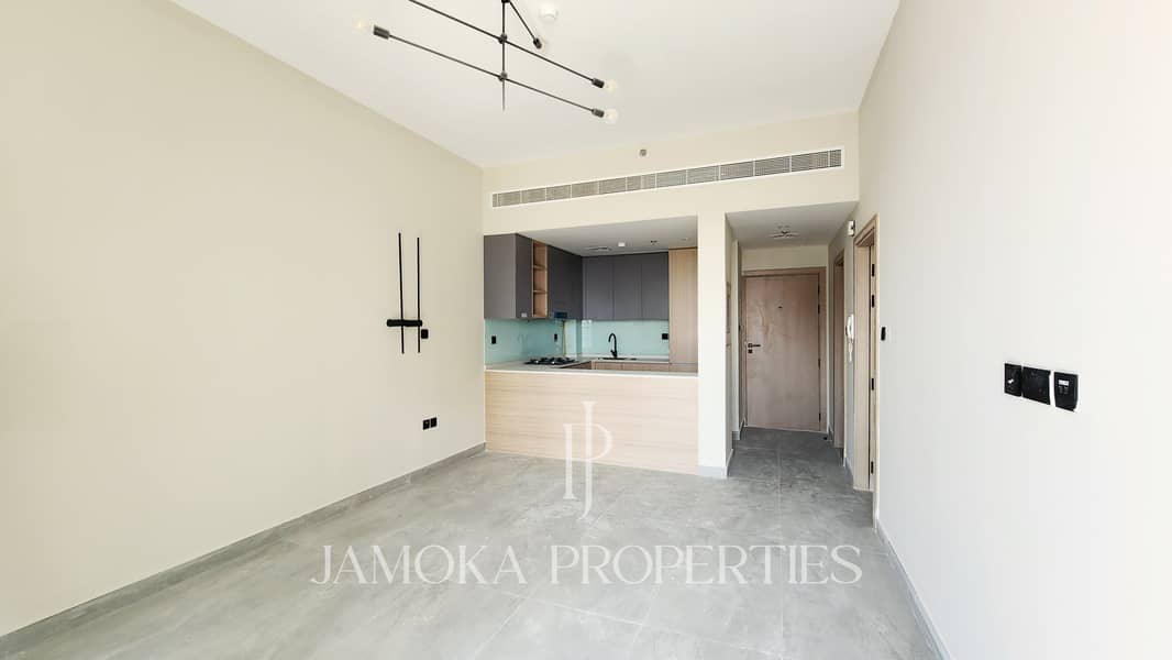 Well-Planned Layout | Ideal for End-Users or Investors | Vacant - Image 2