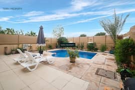 تاون هاوس في تاون هاوس قرية الحمراء،قرية الحمراء 5 غرف 165000 درهم - 14119125