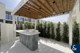 Upgraded | Landscaped Garden | Corner Unit