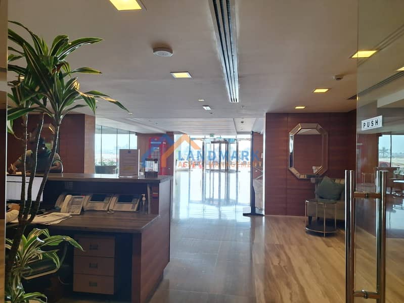 26 Lobby (2). jpg