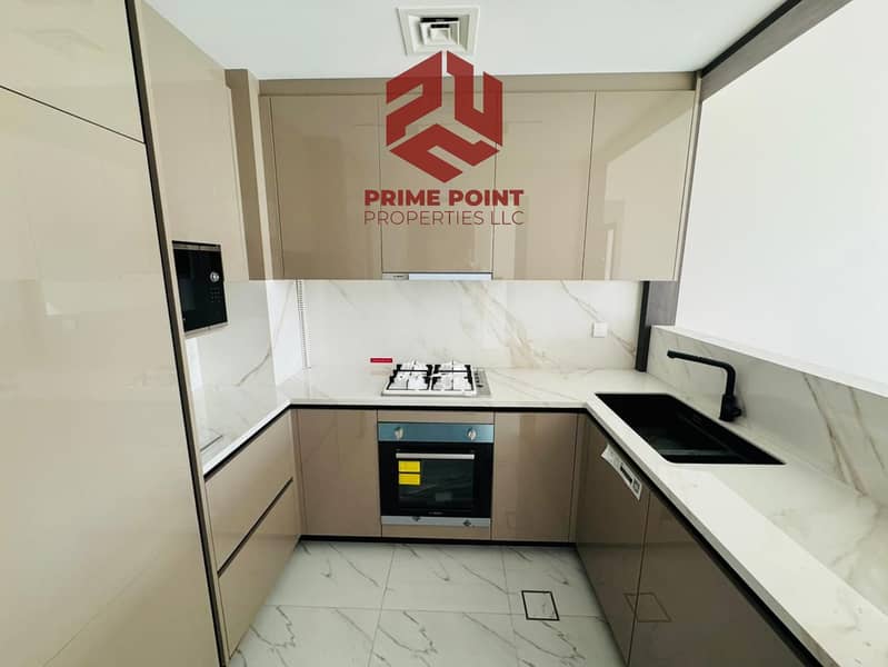 NEW BUILDING PRIME LOCATION | SPACIOUS - Image 7