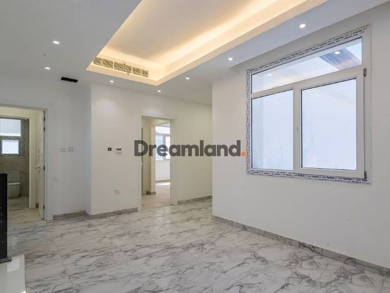 15 0V1A9224. jpg