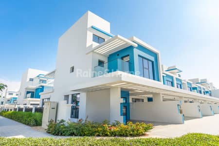 5 Bedroom Townhouse for Rent in DAMAC Lagoons, Dubai - Exclusive Premium Corner Unit with L-Shaped Garden