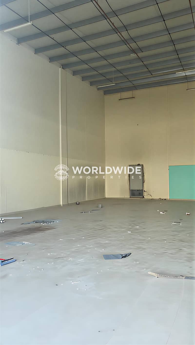 SHOWROOM - 3100 SQ FT - JURF 1 (5). png SHOWROOM - 3100 SQ FT - JURF 1 (5). png