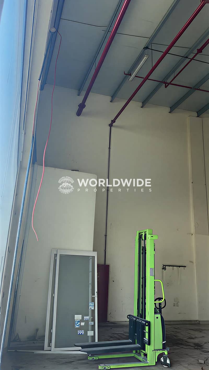 6 SHOWROOM - 3100 SQ FT - JURF 1 (4). png