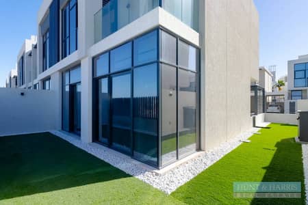 2 Bedroom Townhouse for Rent in Al Marjan Island, Ras Al Khaimah - 2 Bedroom Townhouse for Rent in Marjan Island - Corner Unit 2 Bedroom Townhouse for Rent in Al Marjan Island, Ras Al Khaimah - 2 Bedroom Townhouse for Rent in Marjan Island - Corner Unit