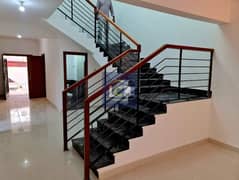 فیلا في مدينة شخبوط 4 غرف 140000 درهم - 14125719