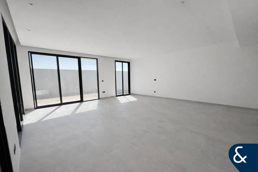 Huge Living Space | Single Row | Mortgageable - Image 3