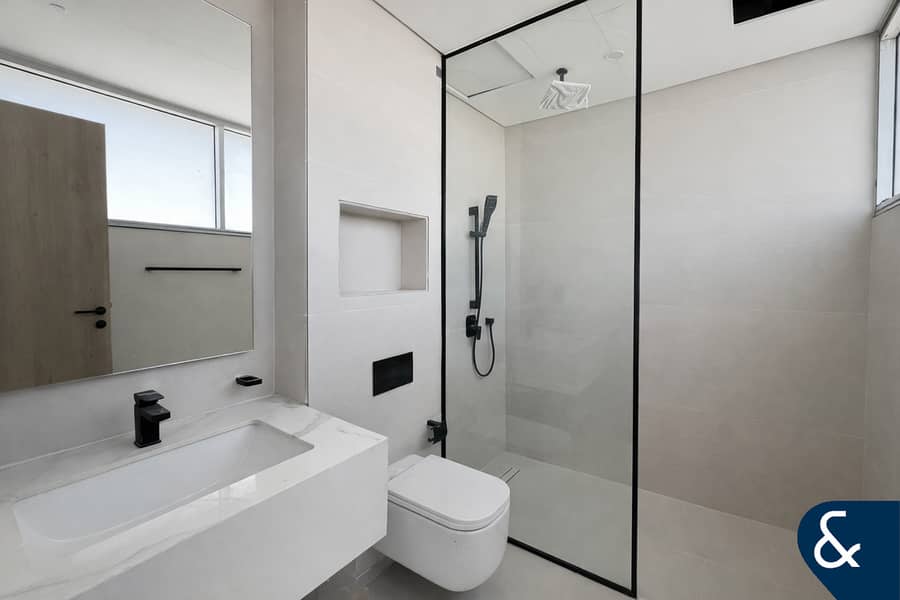 Huge Living Space | Single Row | Mortgageable - Image 7