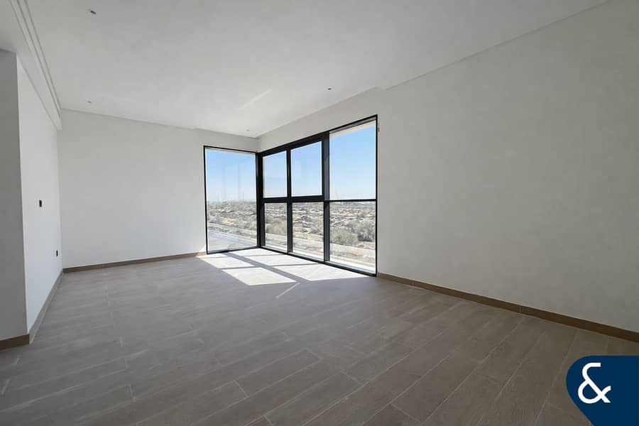 Huge Living Space | Single Row | Mortgageable - Image 10