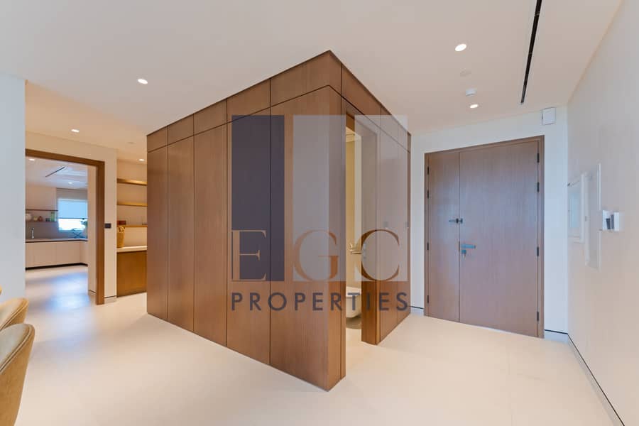 Road View 3 Bedroom Apartment | Spacious Layout | Prime Investment - Image 6