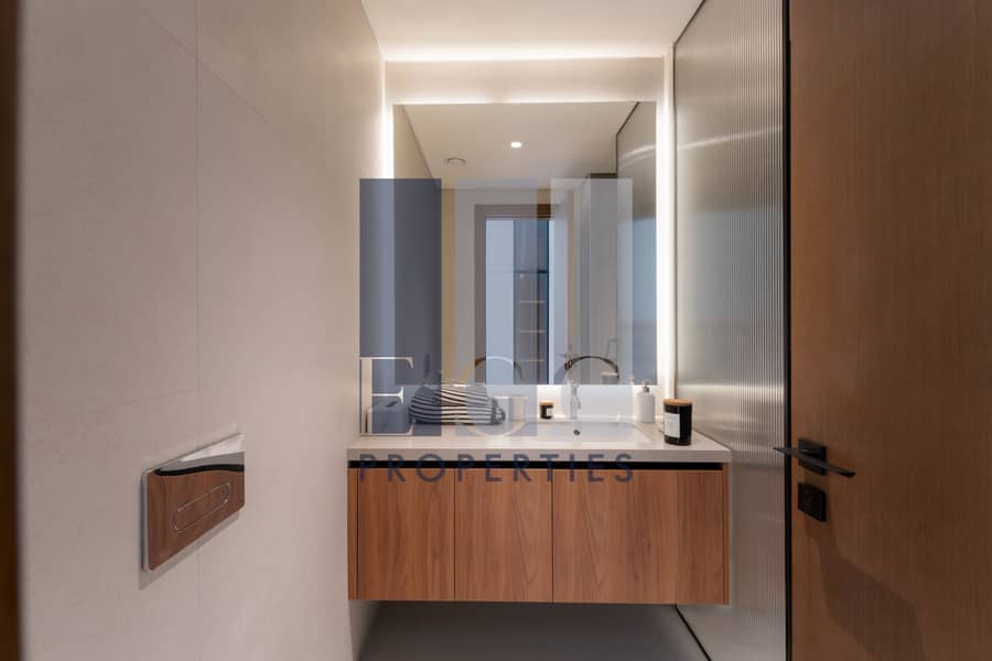 Road View 3 Bedroom Apartment | Spacious Layout | Prime Investment - Image 13