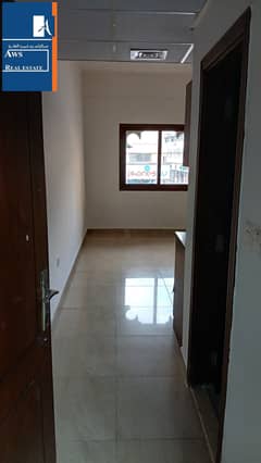 شقة في بناية مؤسسة عبد الواحد بن شبيب للعقارات 155،عيال ناصر،ديرة 1 غرفة 63000 درهم - 14128977