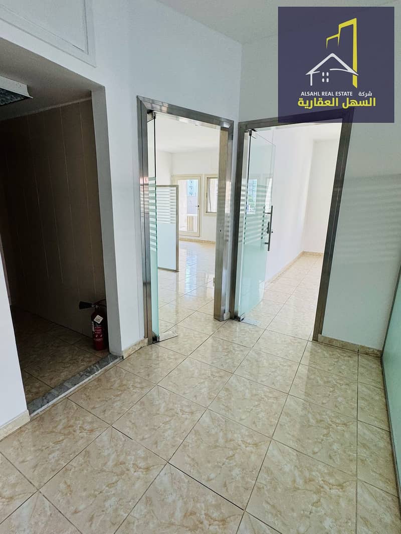 Office in a Strategic Location in Al Majaz 1 - Поглед 6
