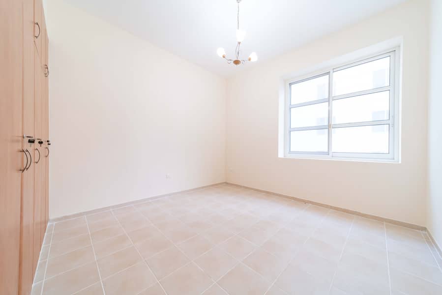 12 7R208244. jpg