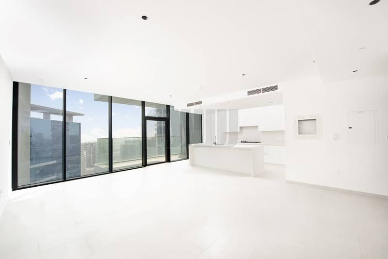 Luxuriously Finished Unit | Amazing City & Canal  View
