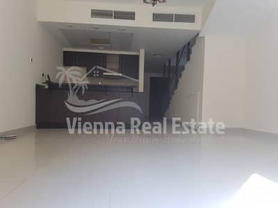 Single row 2 BR with maid room 1050000 vacant Single row 2 BR with maid room 1050000 vacant
