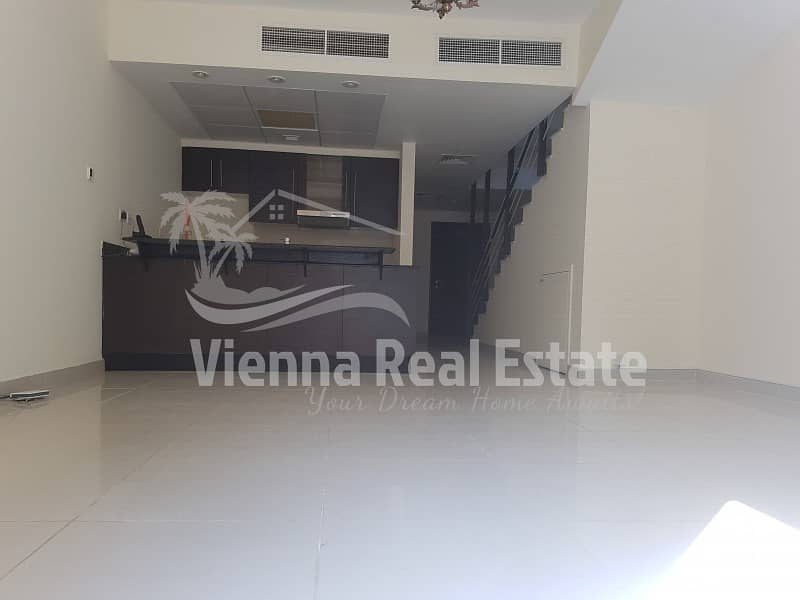 Single row 2 BR with maid room 1050000 vacant Single row 2 BR with maid room 1050000 vacant