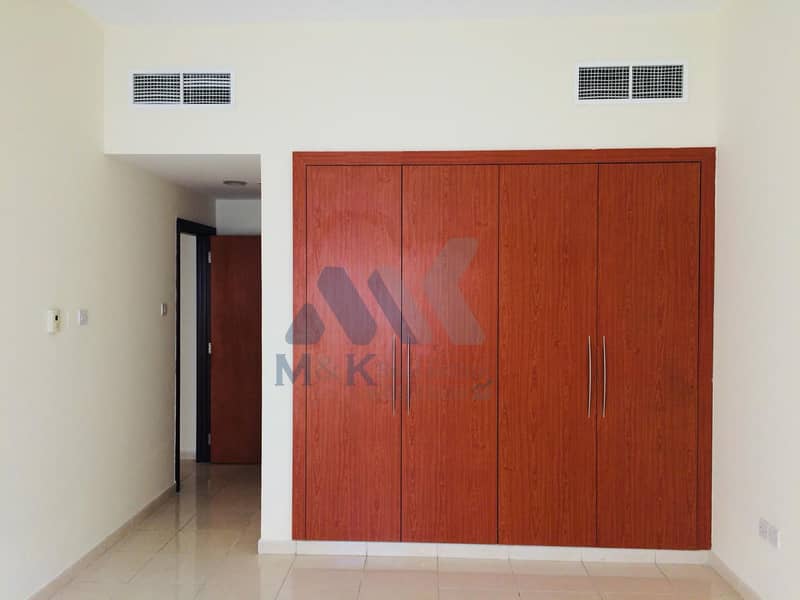 Cozy 2 Bedroom Apartment with Build in Wardrobes Cozy 2 Bedroom Apartment with Build in Wardrobes