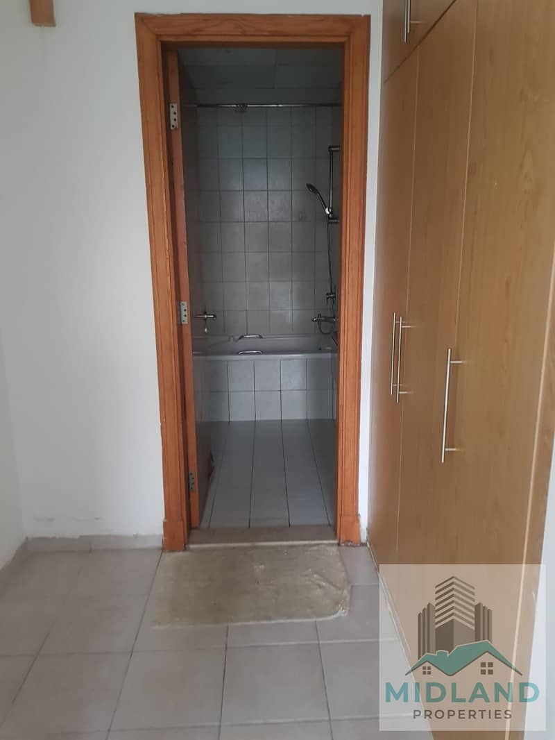 Unfurnished 1 Bedroom Apartment for Rent | Discovery Garden, Jabal Ali First