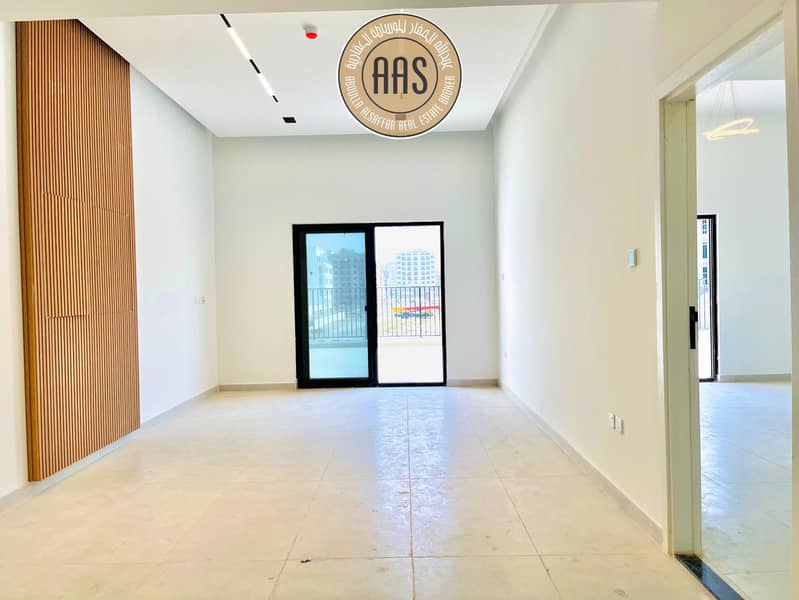 Close kitchen spacious 1bhk Flat Available with Terrace All Amenities free