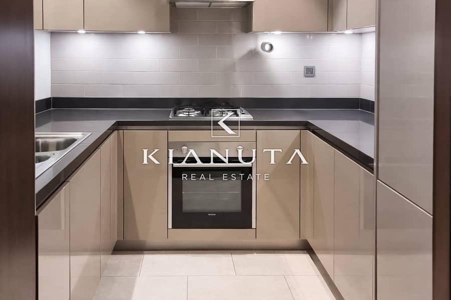 READY | SPACIOUSE | MODERN | PRIME LOCATION