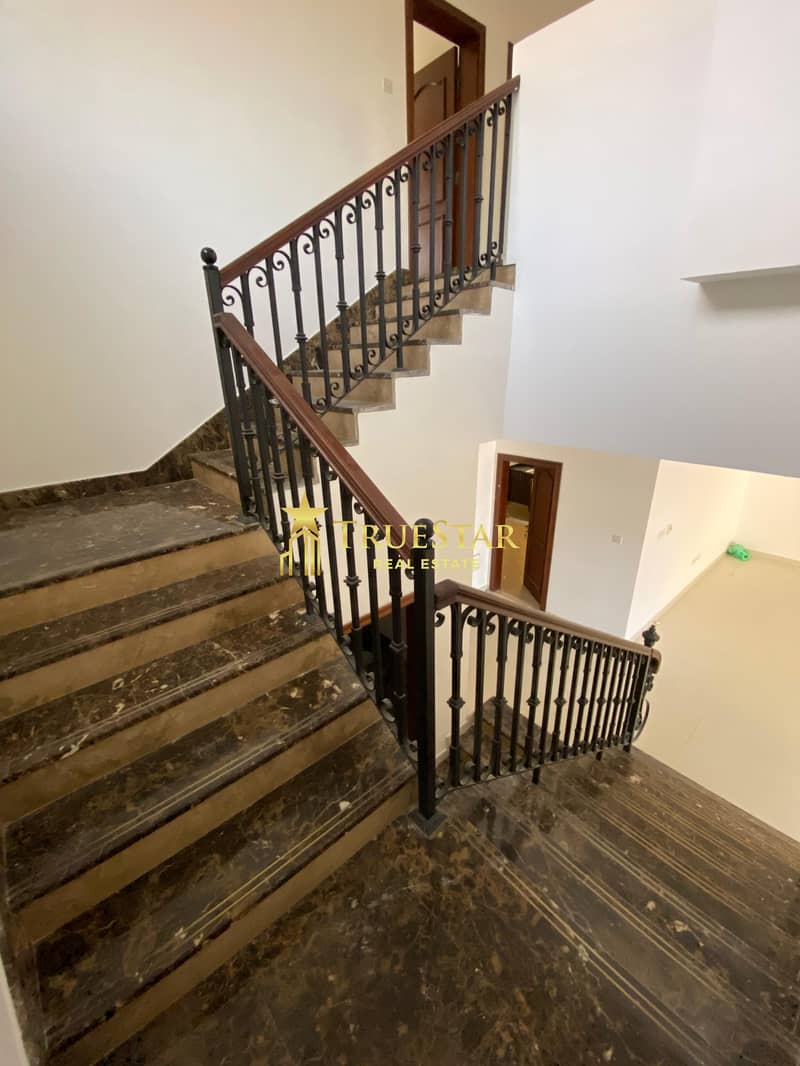 PRESTIGIOUS 5BR MAIDS PRIVATE GARDEN INDEPENDENT VILLA