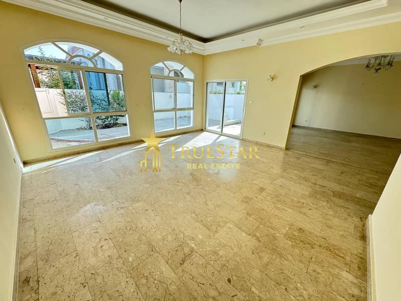 BRIGHT COMPOUND VILLA 4BR MAIDS PRIVATE GARDEN SHARED POOL PADEL COURT