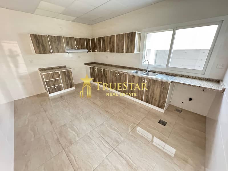 BRIGHT COMPOUND VILLA 4BR MAIDS PRIVATE GARDEN SHARED POOL PADEL COURT