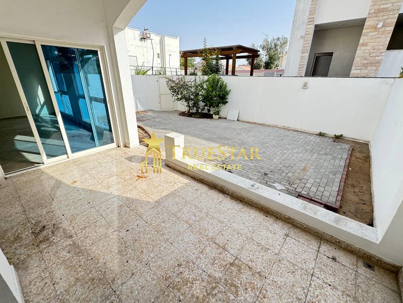 BRIGHT COMPOUND VILLA 4BR MAIDS PRIVATE GARDEN SHARED POOL PADEL COURT - Image 24