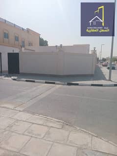 فيلا زاوية على شارعين 6 غرف نوم ماستر