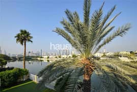 فیلا في زلال 3،زلال،البحيرات 4 غرف 13950000 درهم - 14138953