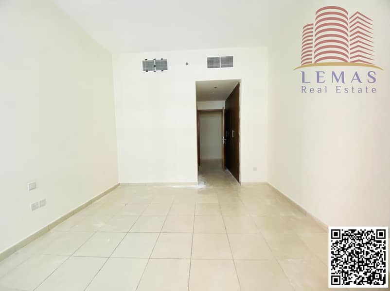 15 ed1f58c4-b3d6-4feb-abcb-224a51c03250. jpg