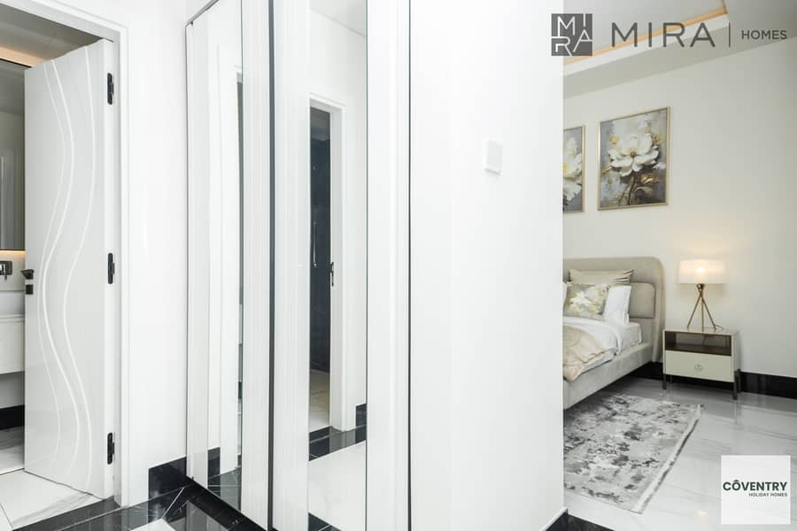 Elegant 1BR | Canal View | Business Bay | Short-Term Stay - Image 11