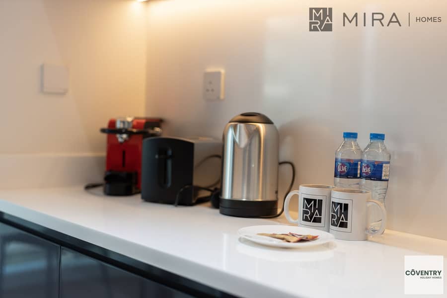 Elegant 1BR | Canal View | Business Bay | Short-Term Stay - Image 26