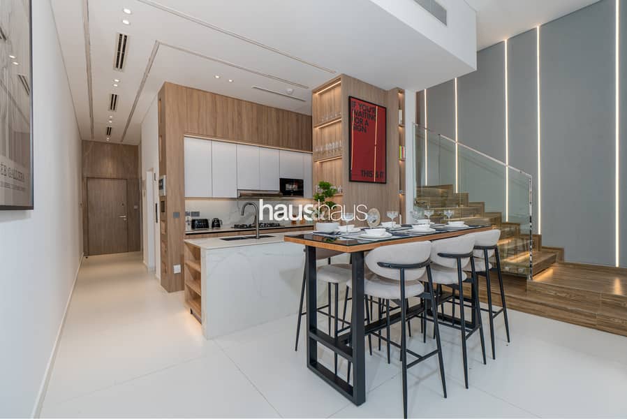 Premium Townhouse | Rooftop Pool | Smart Home - Image 7