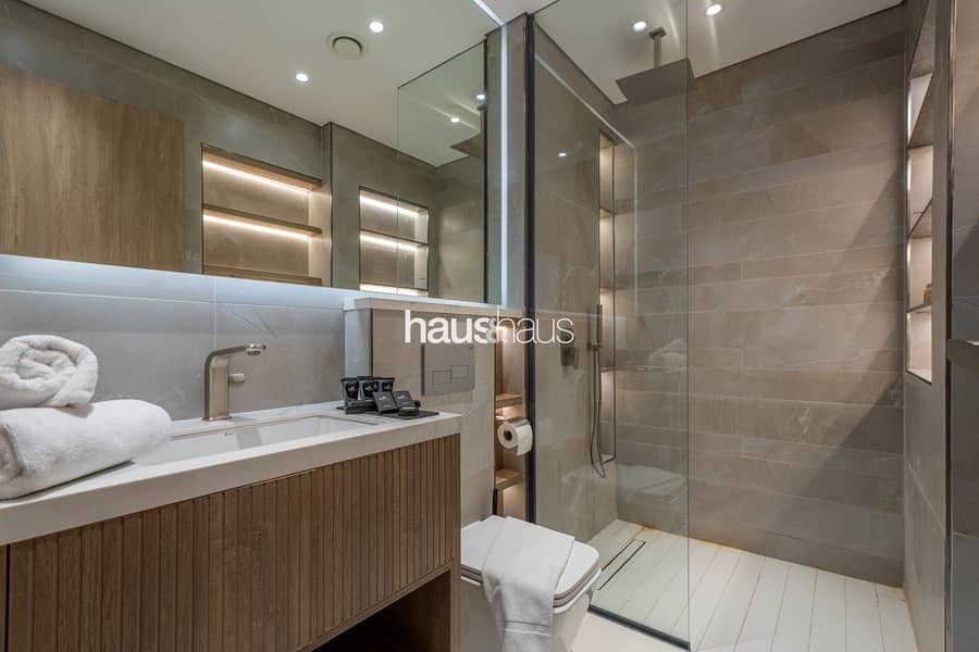 Premium Townhouse | Rooftop Pool | Smart Home - Image 15