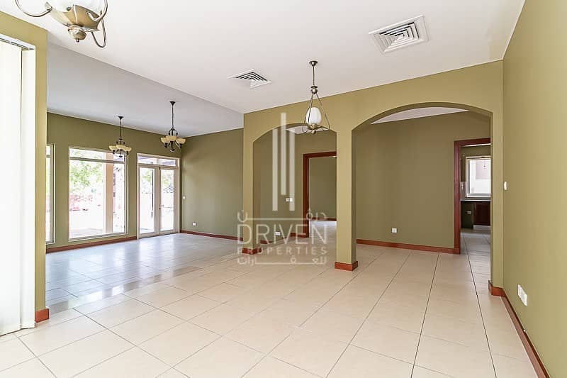 Well Managed 3 Bedroom Villa in Saheel 1