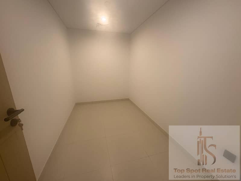 Modern Layout | 1 Bed + Study | Close to Mall - Image 8