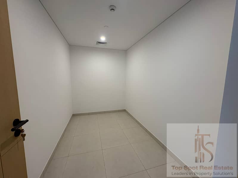 Modern Layout | 1 Bed + Study | Close to Mall - Image 9