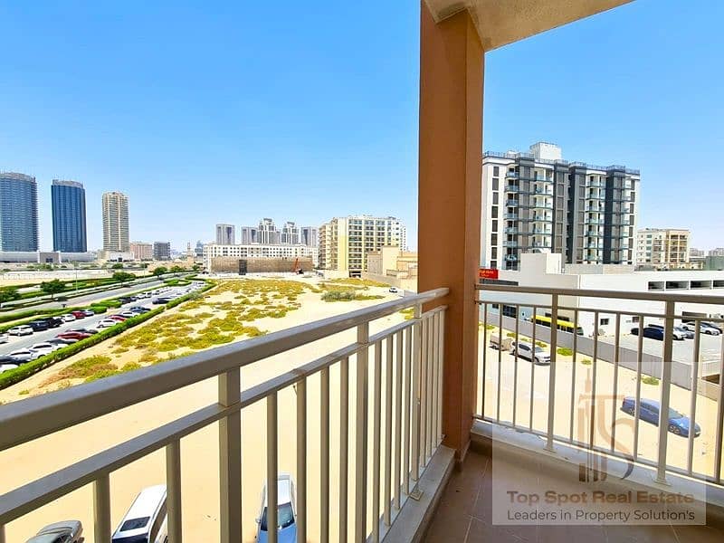 Huge Master Bedroom | Closed Kitchen | Family Home | Bayut.com