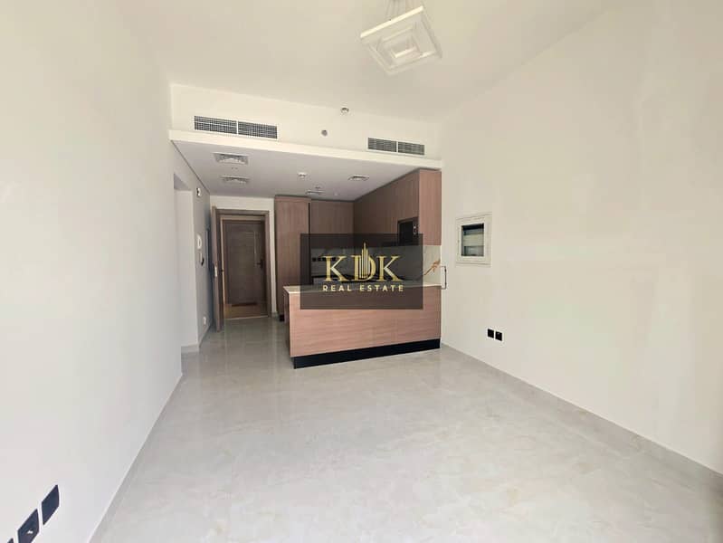 well-maintained appartment | Best Ammenities | Spacious - Image 4