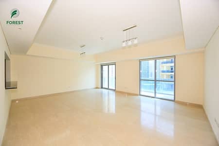 2 Bedroom Apartment for Sale in Dubai Marina, Dubai - Huge 2 Bedroom with Maids Room with 2 Parking Slot 2 Bedroom Apartment for Sale in Dubai Marina, Dubai - Huge 2 Bedroom with Maids Room with 2 Parking Slot